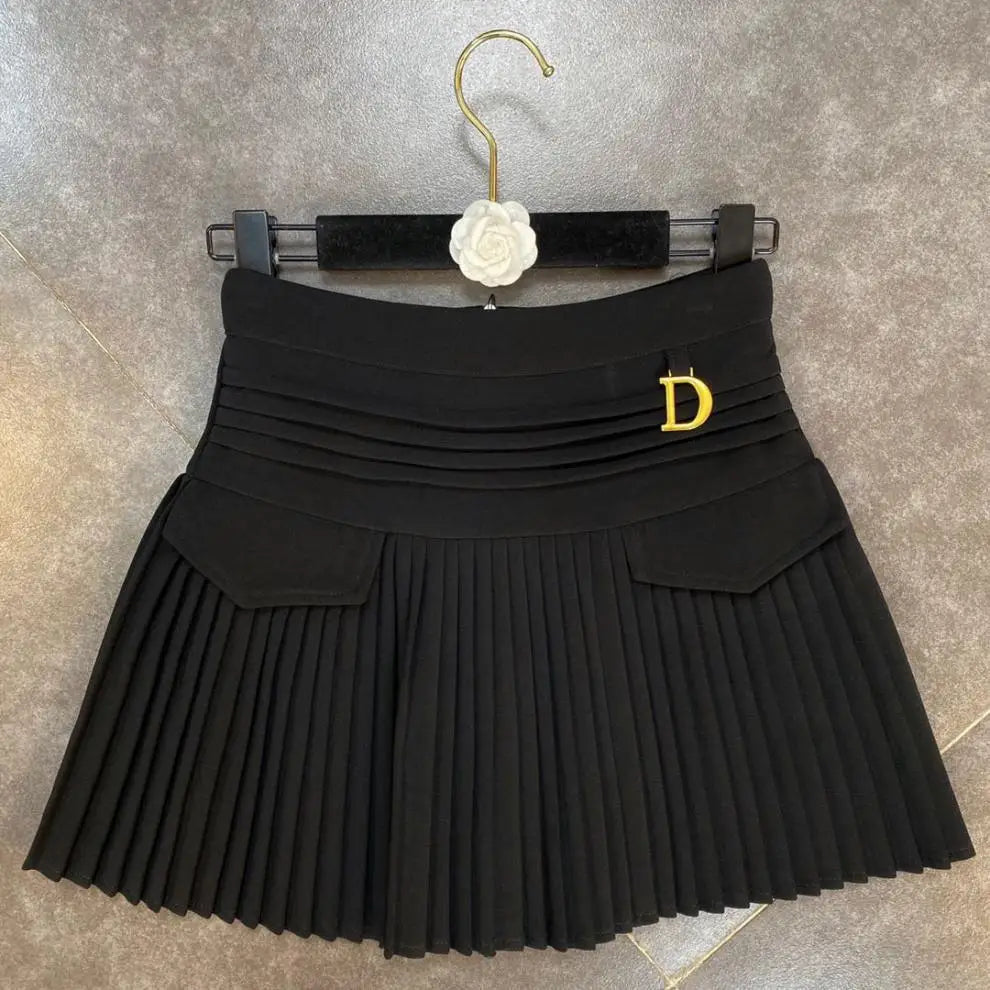 Women's Pleated Skirt Summer Fashion High Waisted White Metal D-pendant Decor Casual Short Pleated A-line Skirt With Lining