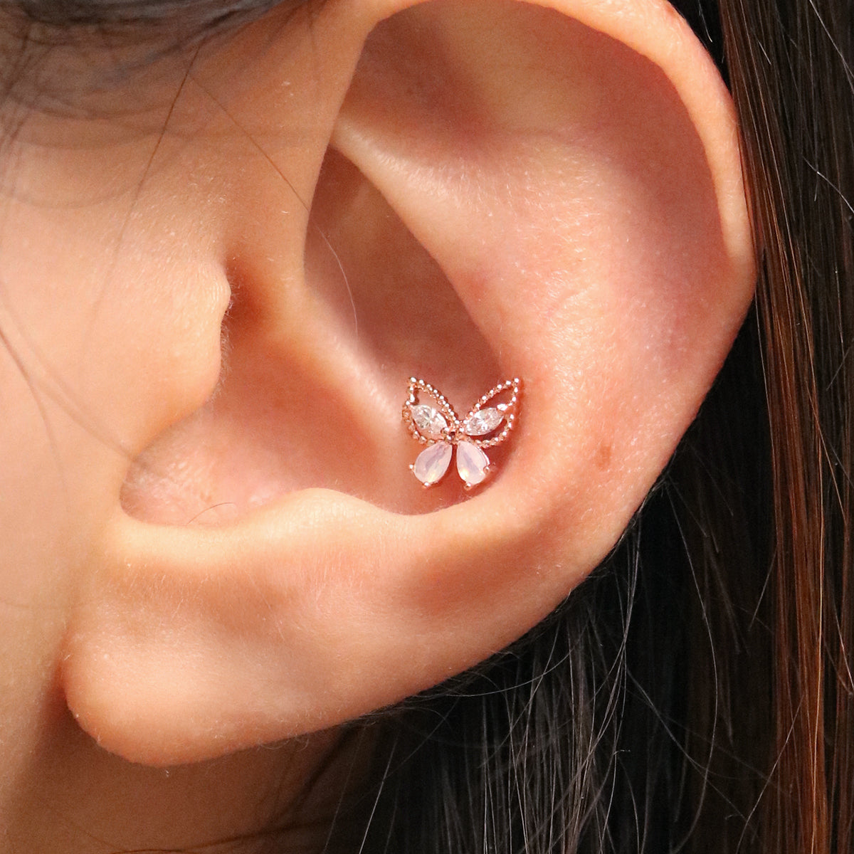 Piercing de mariposa de piedra lunar