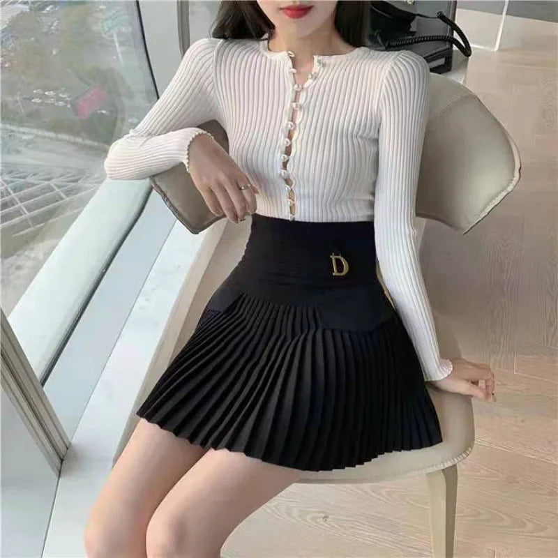 Women's Pleated Skirt Summer Fashion High Waisted White Metal D-pendant Decor Casual Short Pleated A-line Skirt With Lining