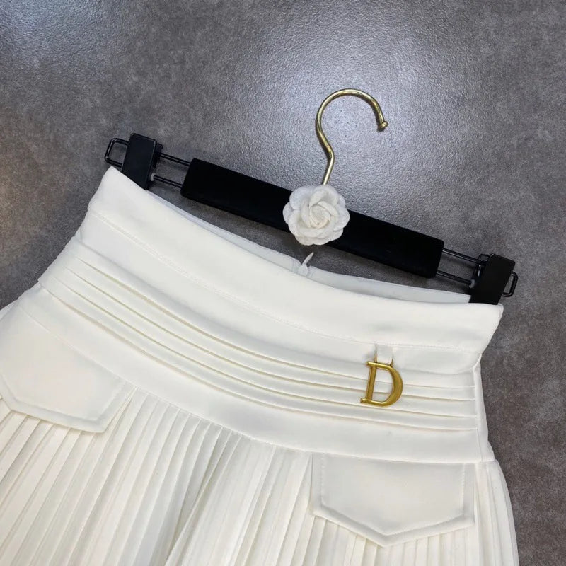 Women's Pleated Skirt Summer Fashion High Waisted White Metal D-pendant Decor Casual Short Pleated A-line Skirt With Lining